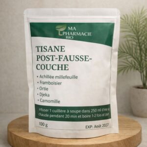 Tisane Post Fausse Couche à base de feuilles de framboisier, ortie piquante, achillée millefeuille et camomille pour accompagner naturellement le bien-être féminin après une perte de grossesse.